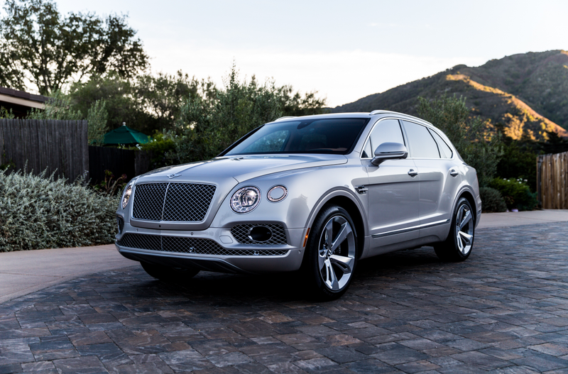 Illustration for article titled The 2019 Bentley Bentayga V8 Is the Most Opulent Way to Haul Your Stuff at 180 MPH